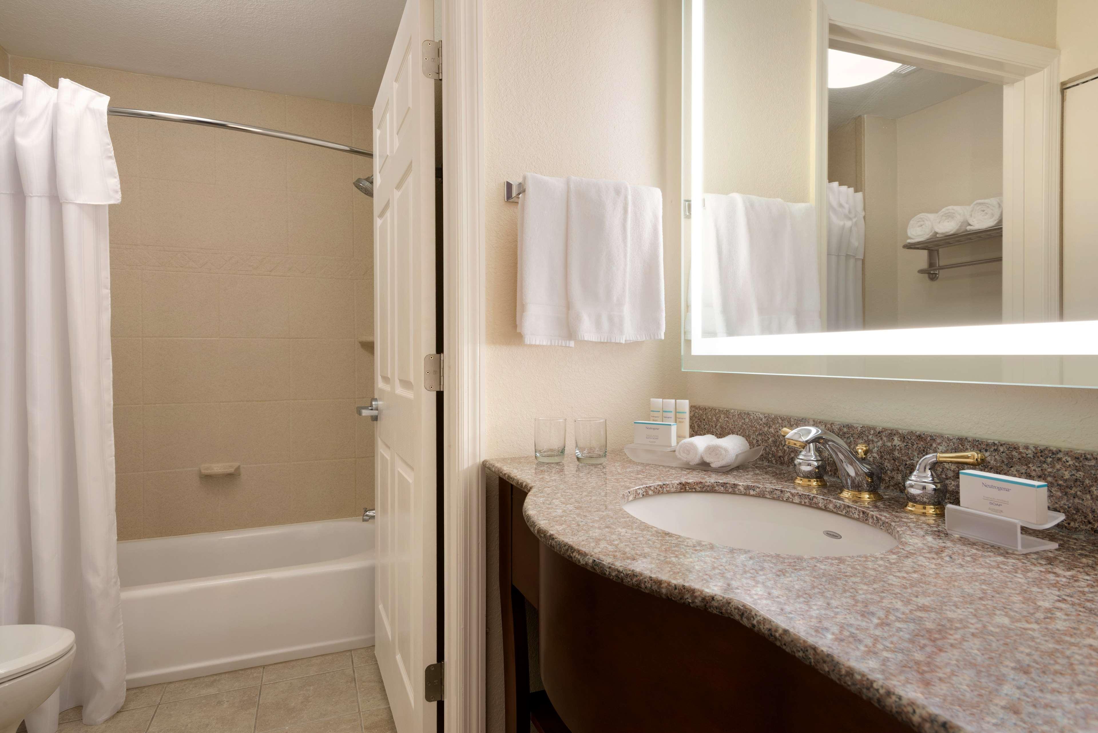 Homewood Suites Jacksonville Deerwood Park Exteriör bild