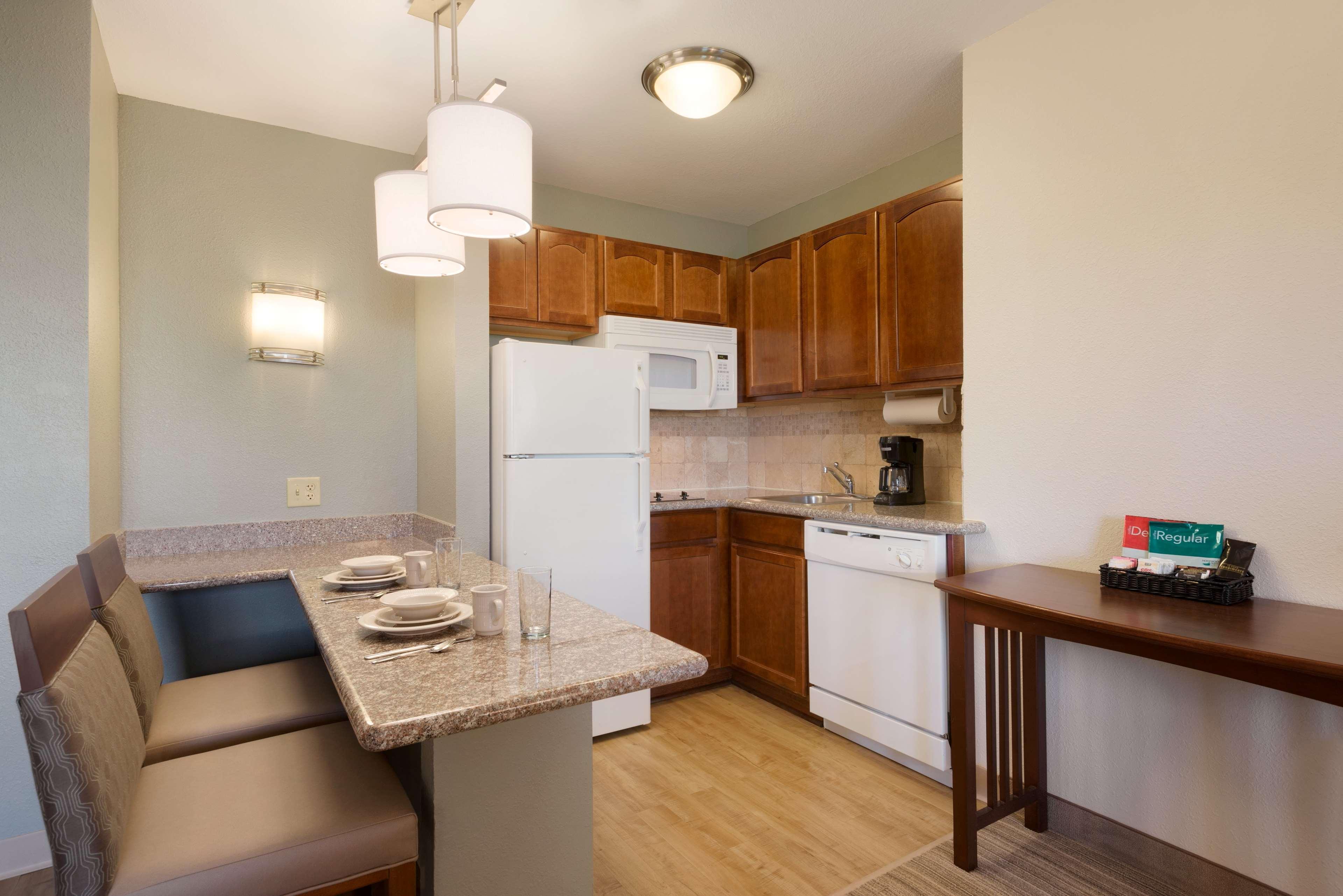 Homewood Suites Jacksonville Deerwood Park Exteriör bild
