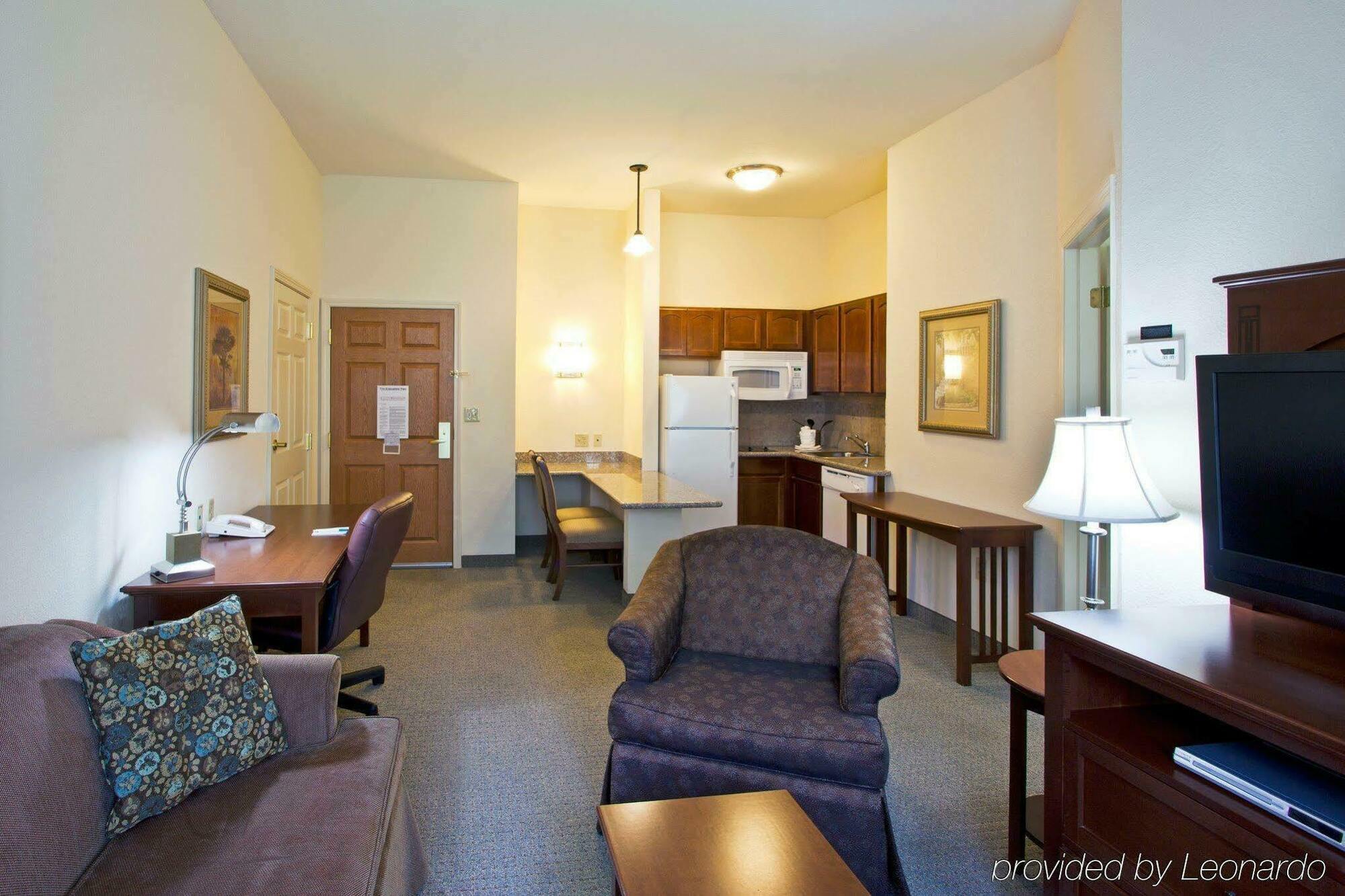 Homewood Suites Jacksonville Deerwood Park Rum bild
